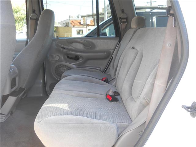 Ford Expedition 2002 photo 5