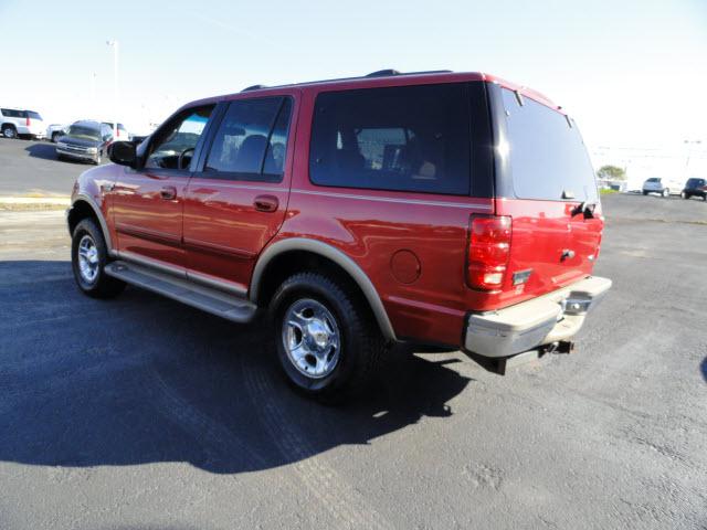 Ford Expedition 2002 photo 2