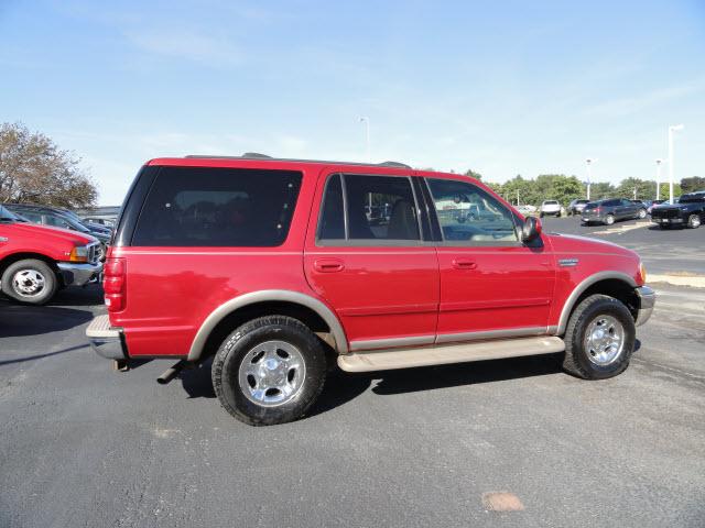 Ford Expedition 2002 photo 3