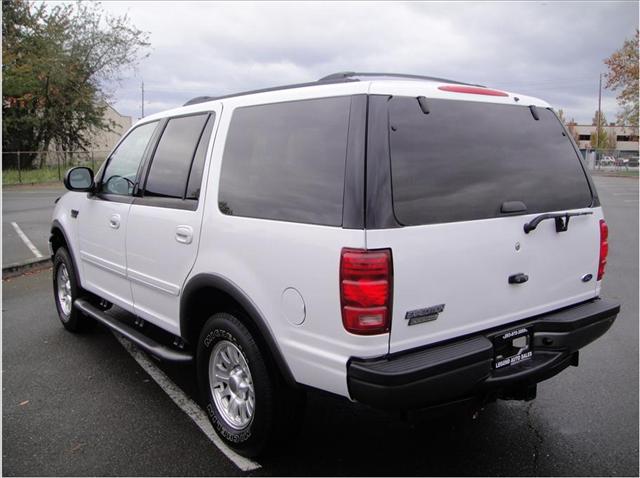 Ford Expedition 2002 photo 2
