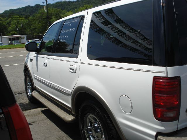 Ford Expedition 2002 photo 1