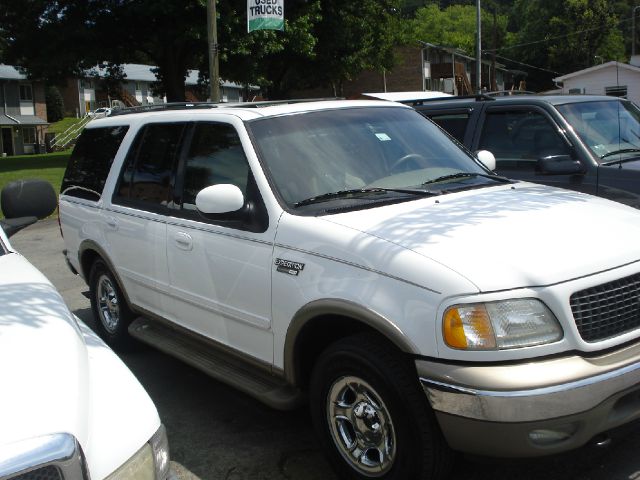 Ford Expedition 2002 photo 3