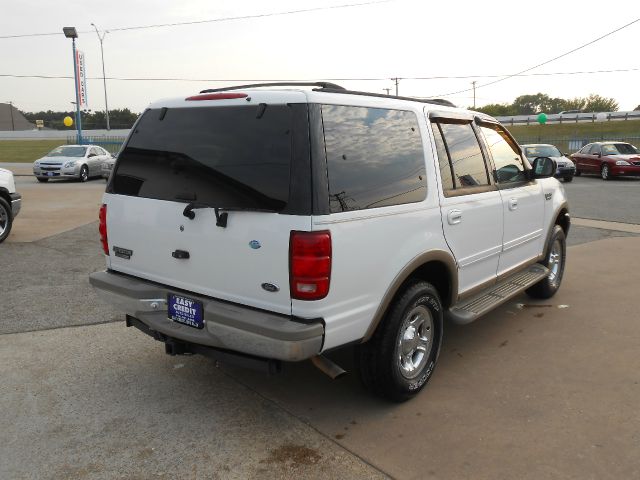 Ford Expedition 2002 photo 2