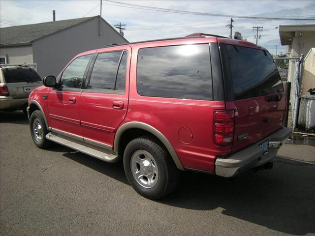 Ford Expedition 2002 photo 2