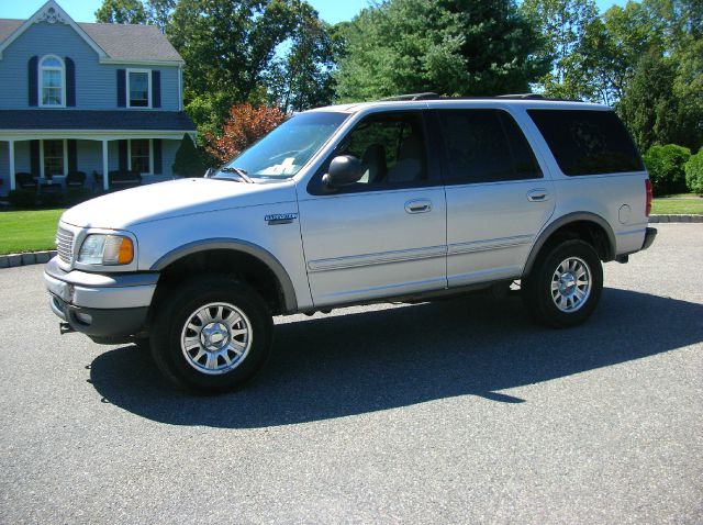 Ford Expedition 2002 photo 4