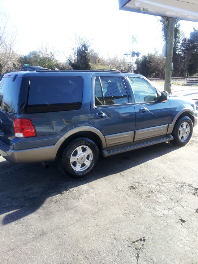 Ford Expedition 2003 photo 3