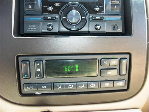 Ford Expedition 2003 photo 1