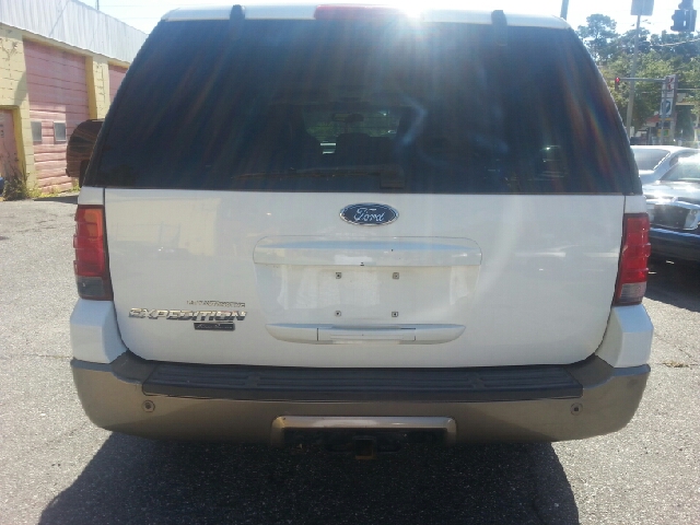 Ford Expedition 2003 photo 1