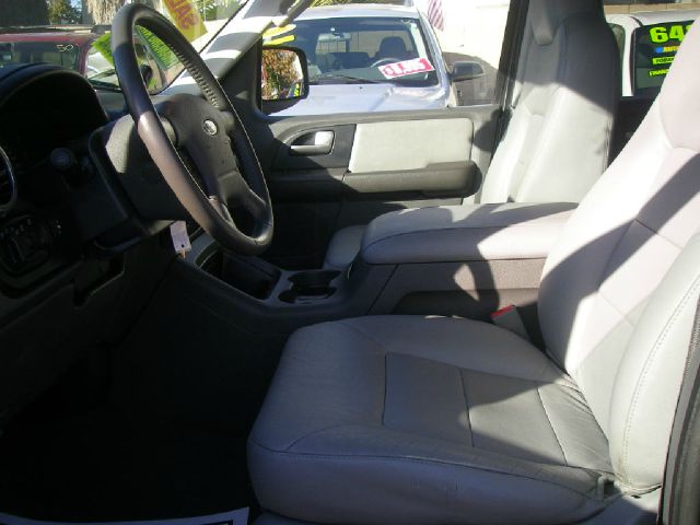 Ford Expedition 2003 photo 1