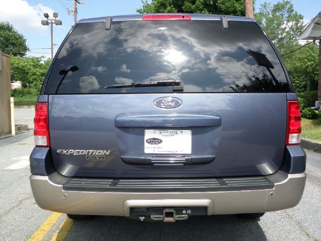 Ford Expedition 2003 photo 11