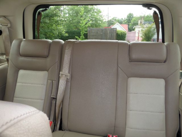 Ford Expedition 2003 photo 26