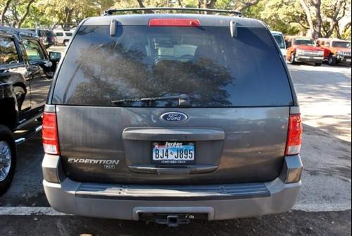 Ford Expedition 2003 photo 2