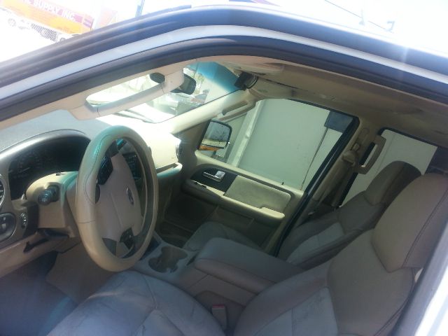 Ford Expedition 2003 photo 2