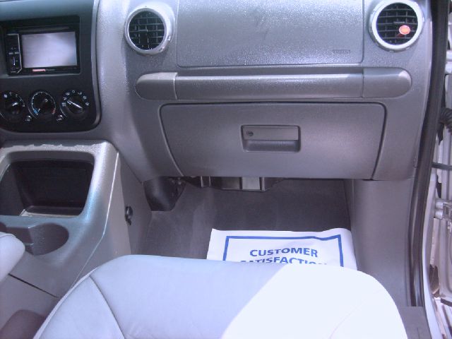 Ford Expedition 2003 photo 11