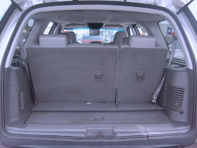 Ford Expedition 2003 photo 19