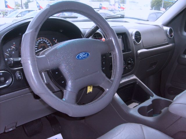 Ford Expedition 2003 photo 35