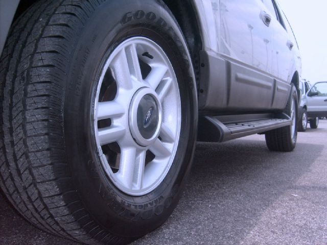 Ford Expedition 2003 photo 38
