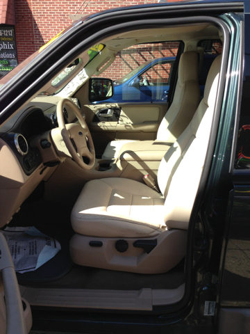 Ford Expedition 2003 photo 1