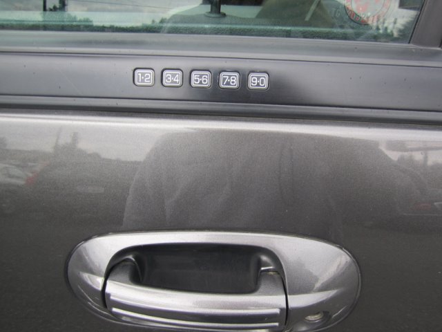 Ford Expedition 2003 photo 1