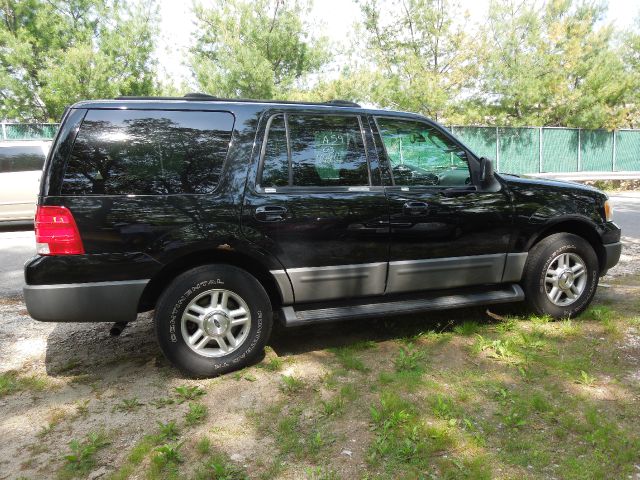 Ford Expedition 2003 photo 2