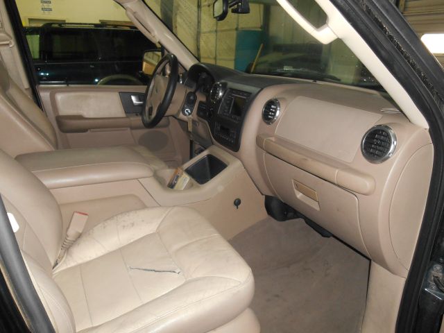 Ford Expedition 2003 photo 1
