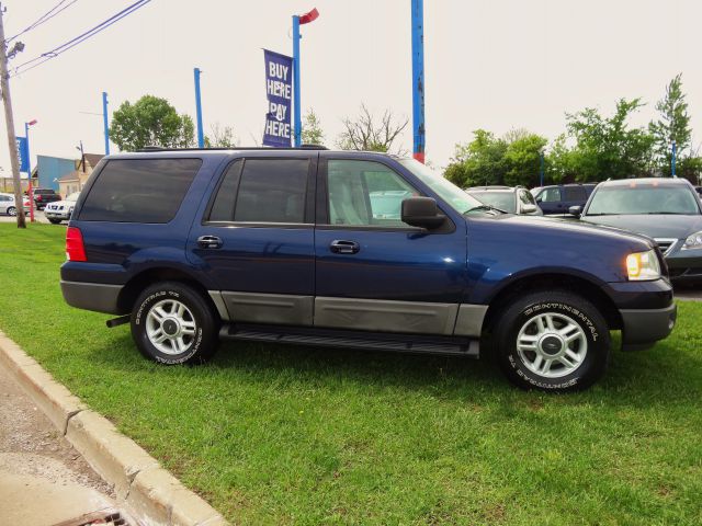 Ford Expedition 2003 photo 16