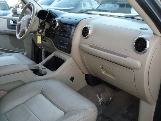 Ford Expedition 2003 photo 19