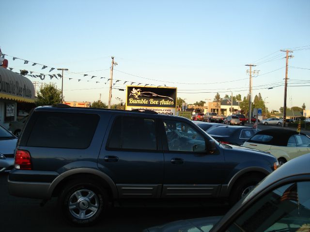 Ford Expedition 2003 photo 32