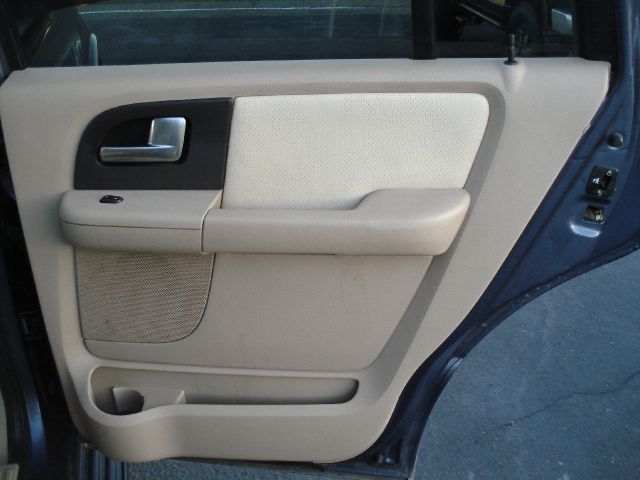 Ford Expedition 2003 photo 41