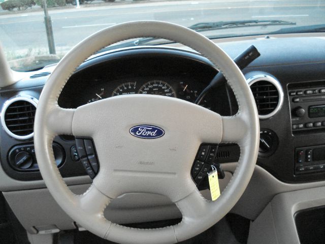 Ford Expedition 2003 photo 8