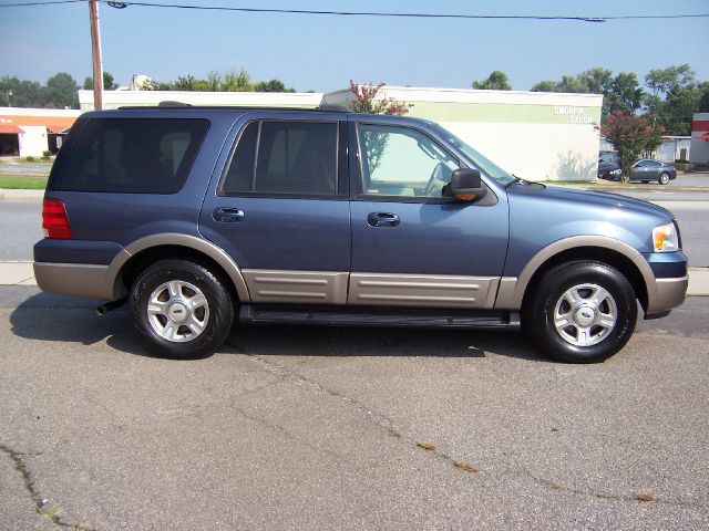 Ford Expedition 2003 photo 3