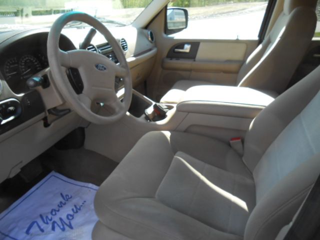 Ford Expedition 2003 photo 2