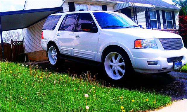 Ford Expedition 2WD Crew Cab SLE1 Sport Utility