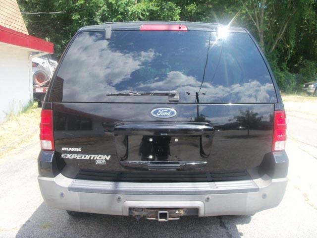 Ford Expedition 2003 photo 2