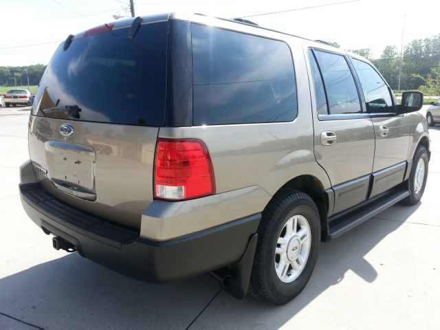 Ford Expedition 2003 photo 2