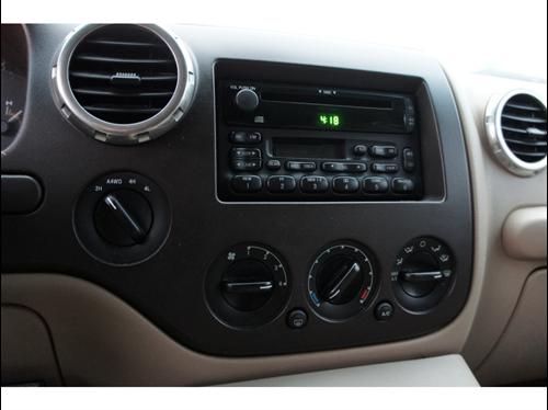 Ford Expedition 2003 photo 3