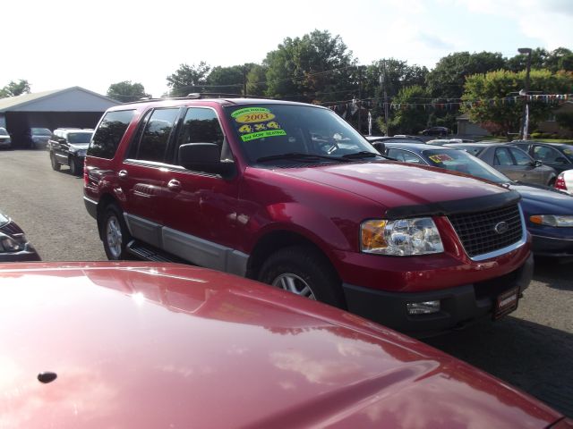 Ford Expedition 2003 photo 2