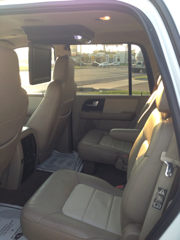 Ford Expedition 2dr HB Man Spec SUV