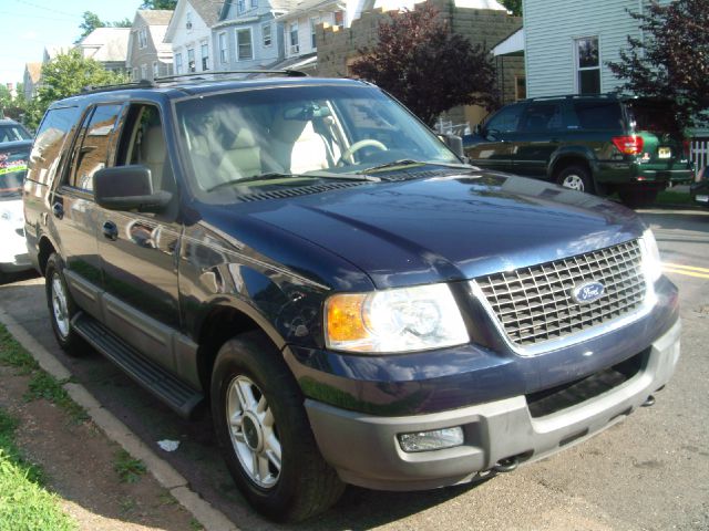 Ford Expedition 2003 photo 2