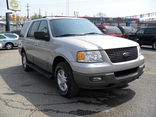 Ford Expedition 2003 photo 2