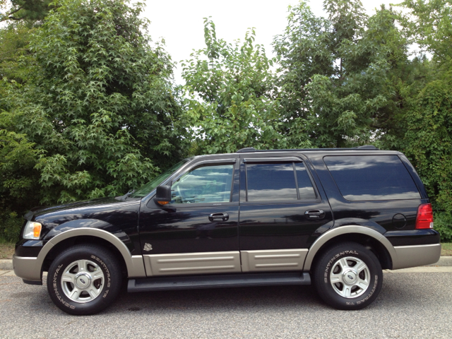 Ford Expedition E320 - Extra Sharp SUV