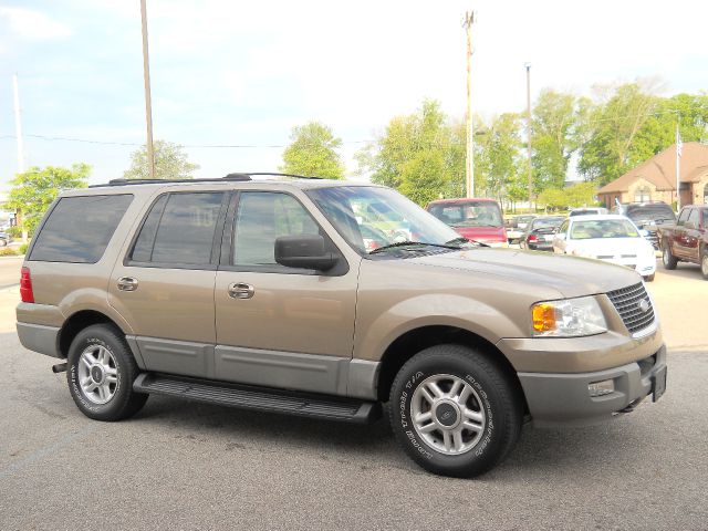 Ford Expedition MOON BOSE Quads SUV