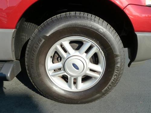 Ford Expedition 2003 photo 2