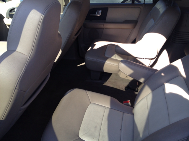 Ford Expedition 2003 photo 1