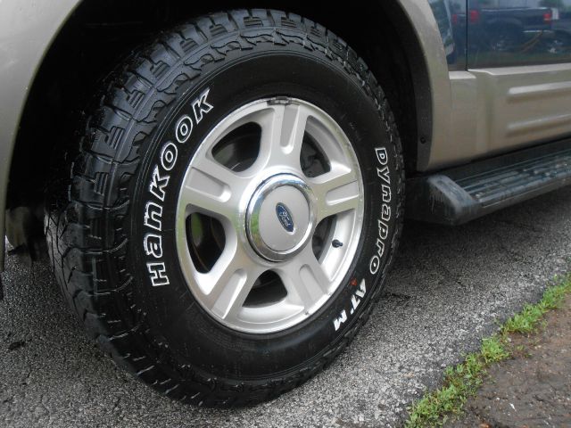 Ford Expedition 2003 photo 16
