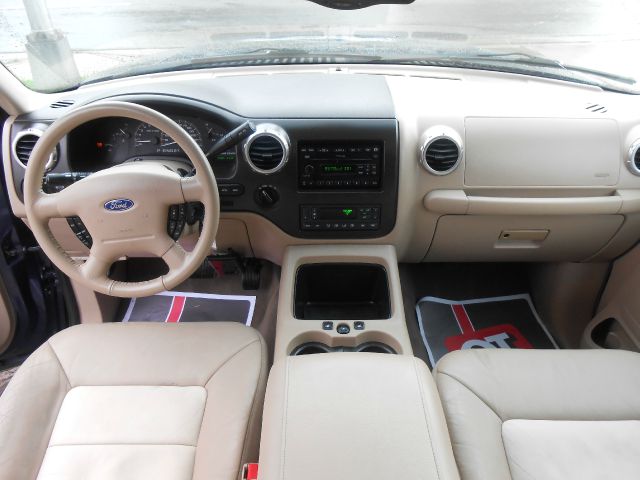 Ford Expedition 2003 photo 19