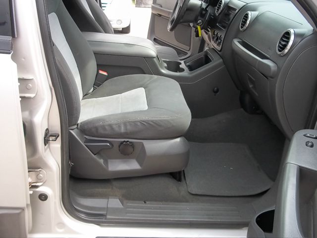 Ford Expedition 2003 photo 13