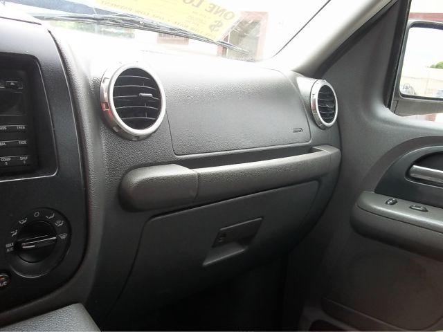 Ford Expedition 2003 photo 7