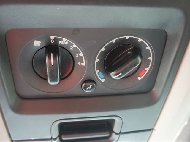 Ford Expedition 2003 photo 9