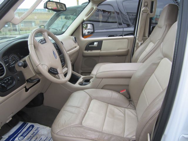 Ford Expedition 2003 photo 2